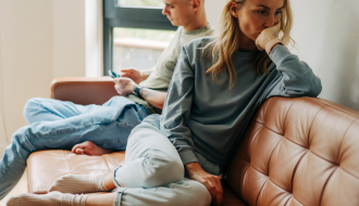 15 Red Flags You Should Never Ignore in a Relationship